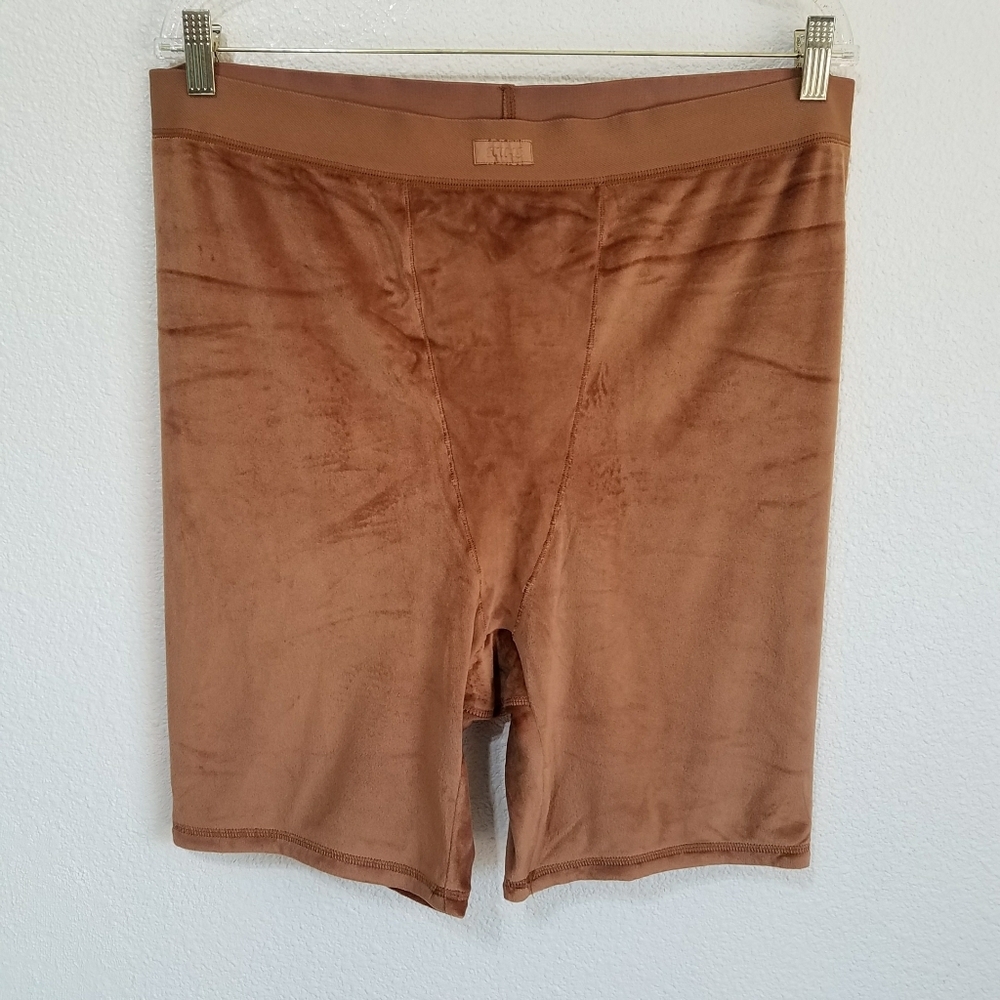 SKIMS Velour High-Waisted Bike Shorts in Copper